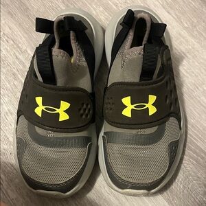 Under Armour Kids' Gray and Black Sneakers with Yellow Logo